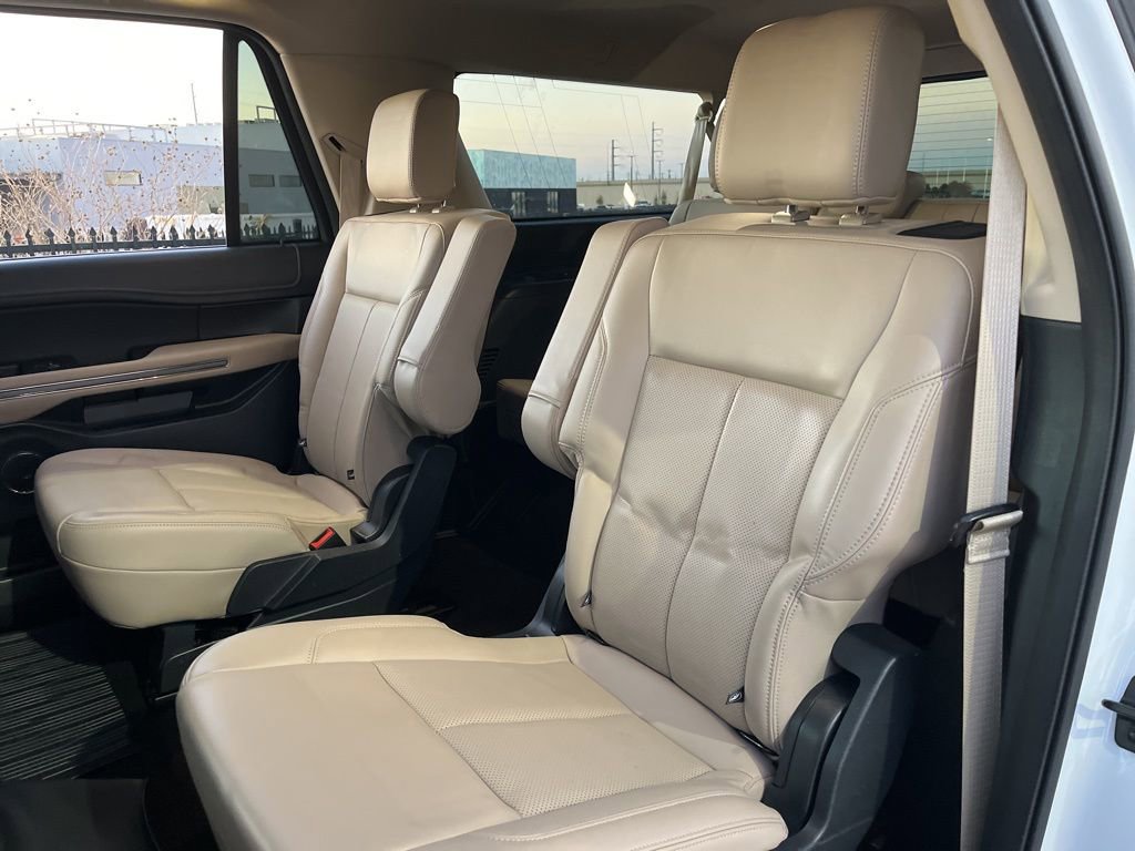 Used 2023 Ford Expedition Max XLT image 27