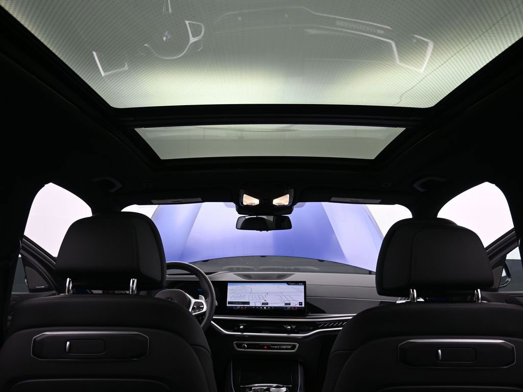 Used 2026 BMW X5 M60i image 18