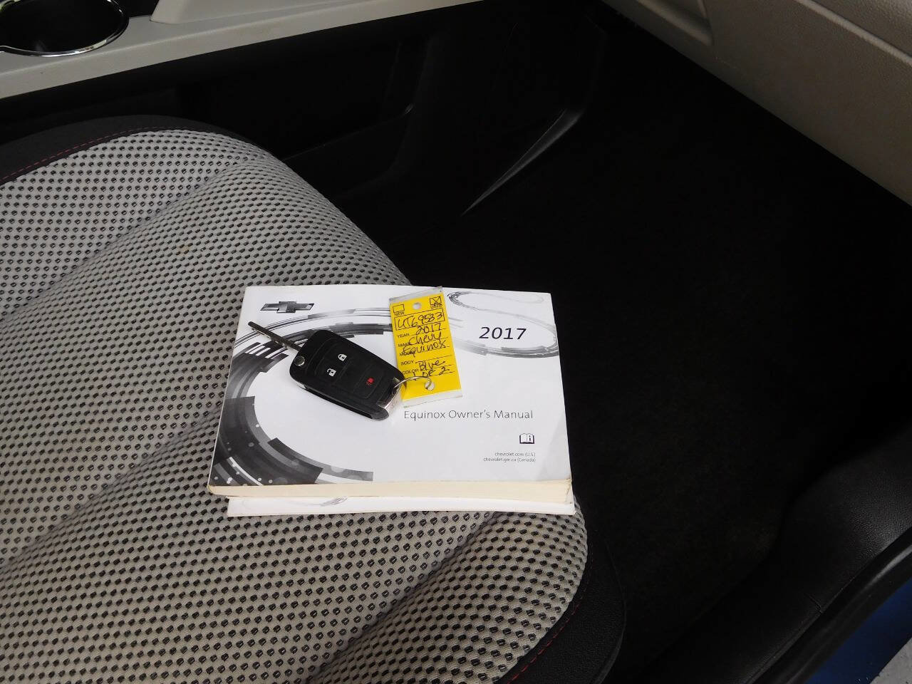 Used 2017 Chevrolet Equinox LT image 20