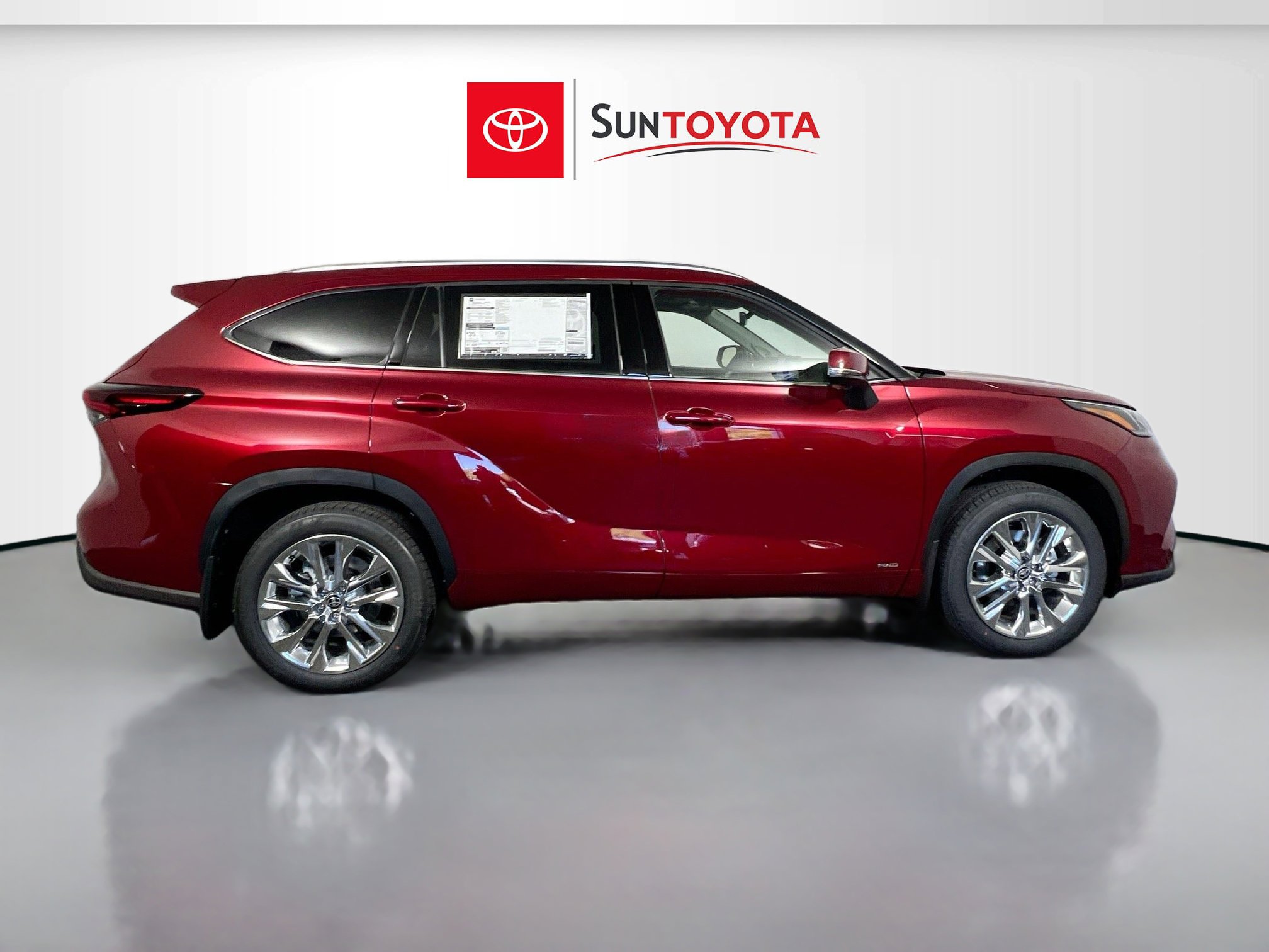 New 2026 Toyota Highlander Limited image 2