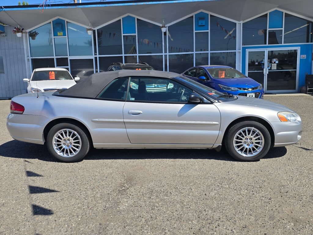 Used 2004 Chrysler Sebring LX FWD image 8