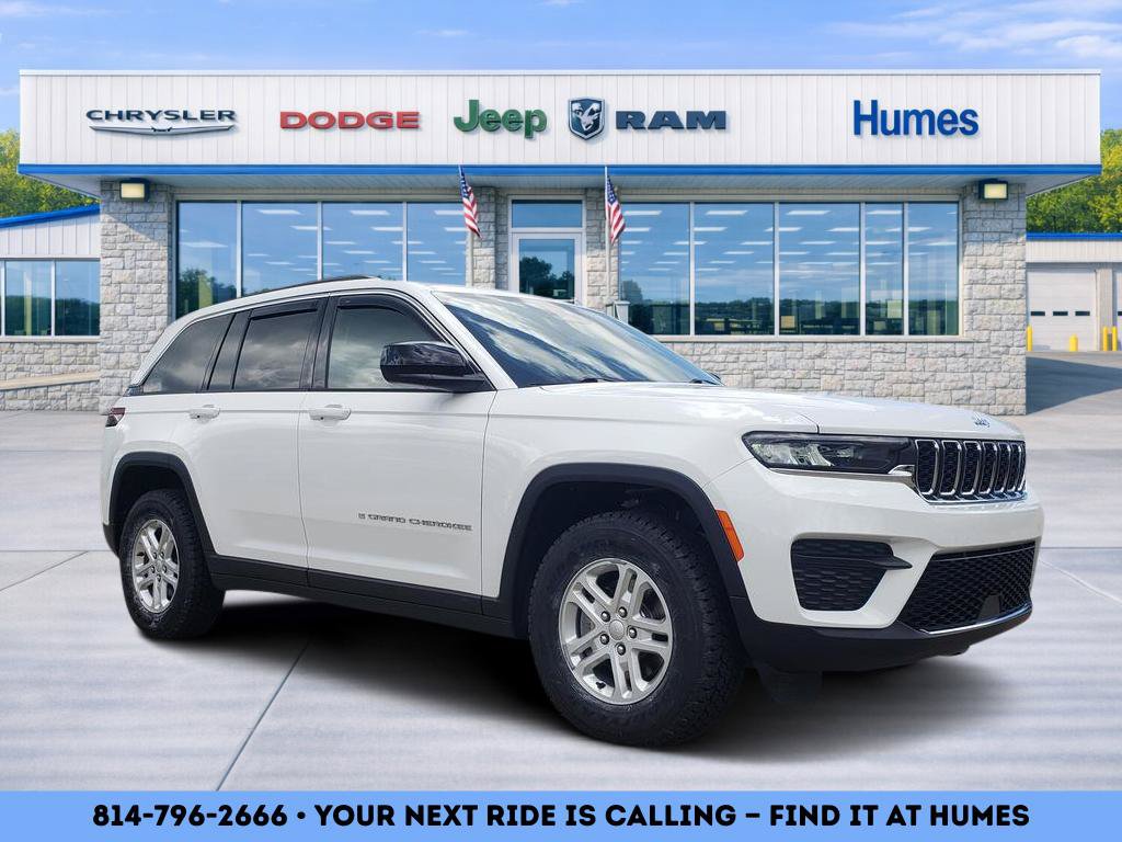 Certified 2023 Jeep Grand Cherokee Laredo w/ Luxury Tech Group I