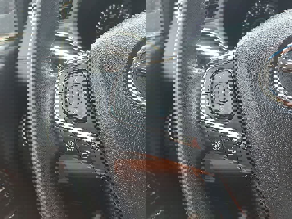 Used 2015 Toyota Avalon XLE Touring FWD image 17