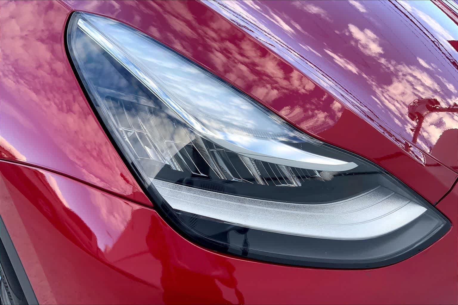 Used 2021 Tesla Model Y Long Range AWD/4WD image 31