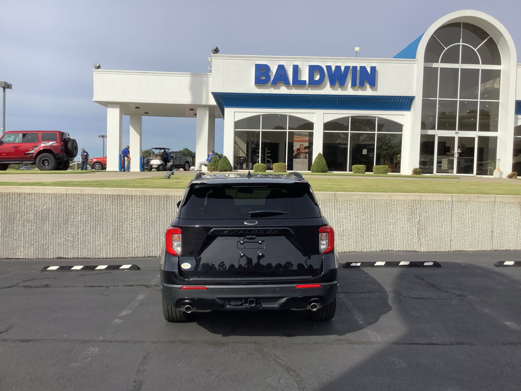 Used 2024 Ford Explorer ST-Line w/ Class IV Trailer Tow Package image 6
