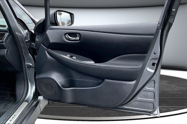 Certified 2025 Nissan Leaf SV Plus FWD image 26