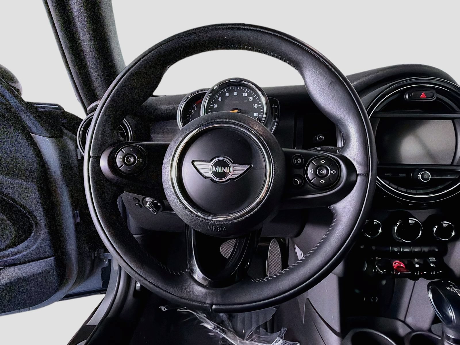 Used 2018 MINI Cooper Convertible FWD image 11
