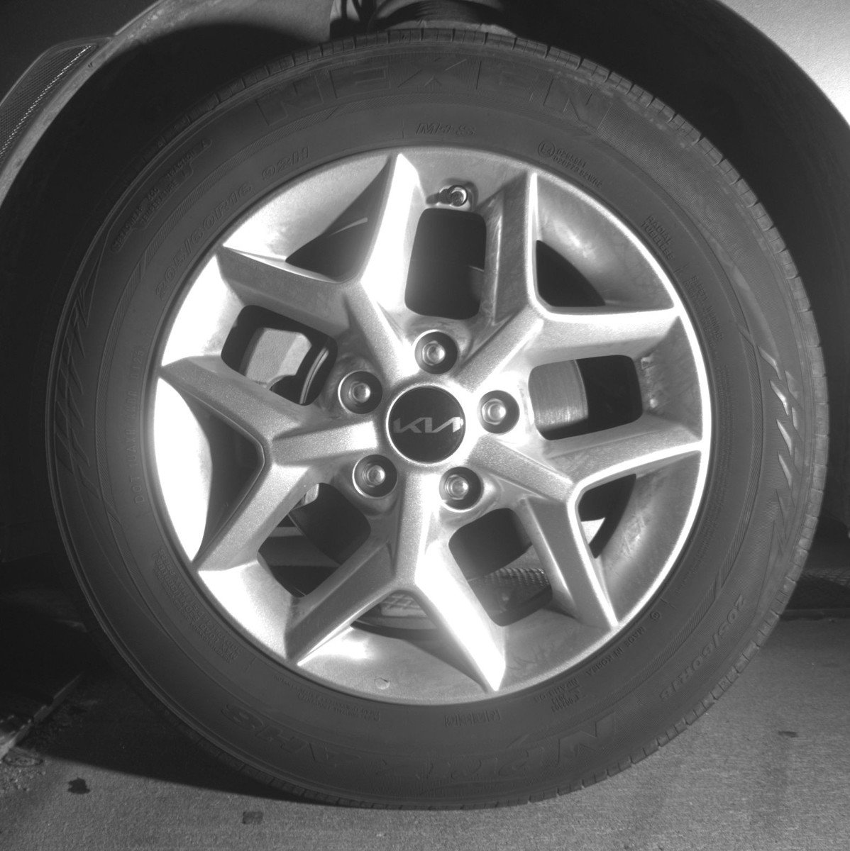 Used 2025 Kia Soul LX w/ LX Technology Package FWD image 12