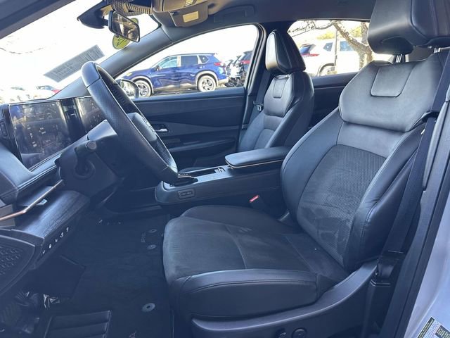Used 2023 Nissan Ariya AWD image 13