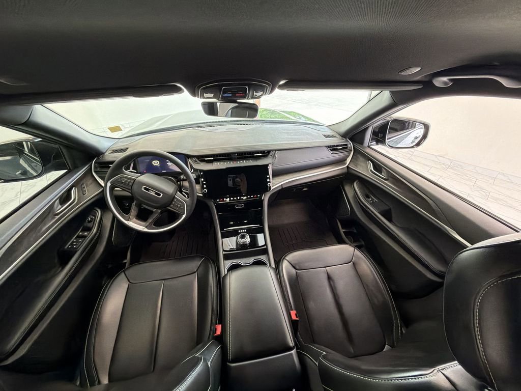 Used 2026 Jeep Grand Cherokee L Limited RWD image 21