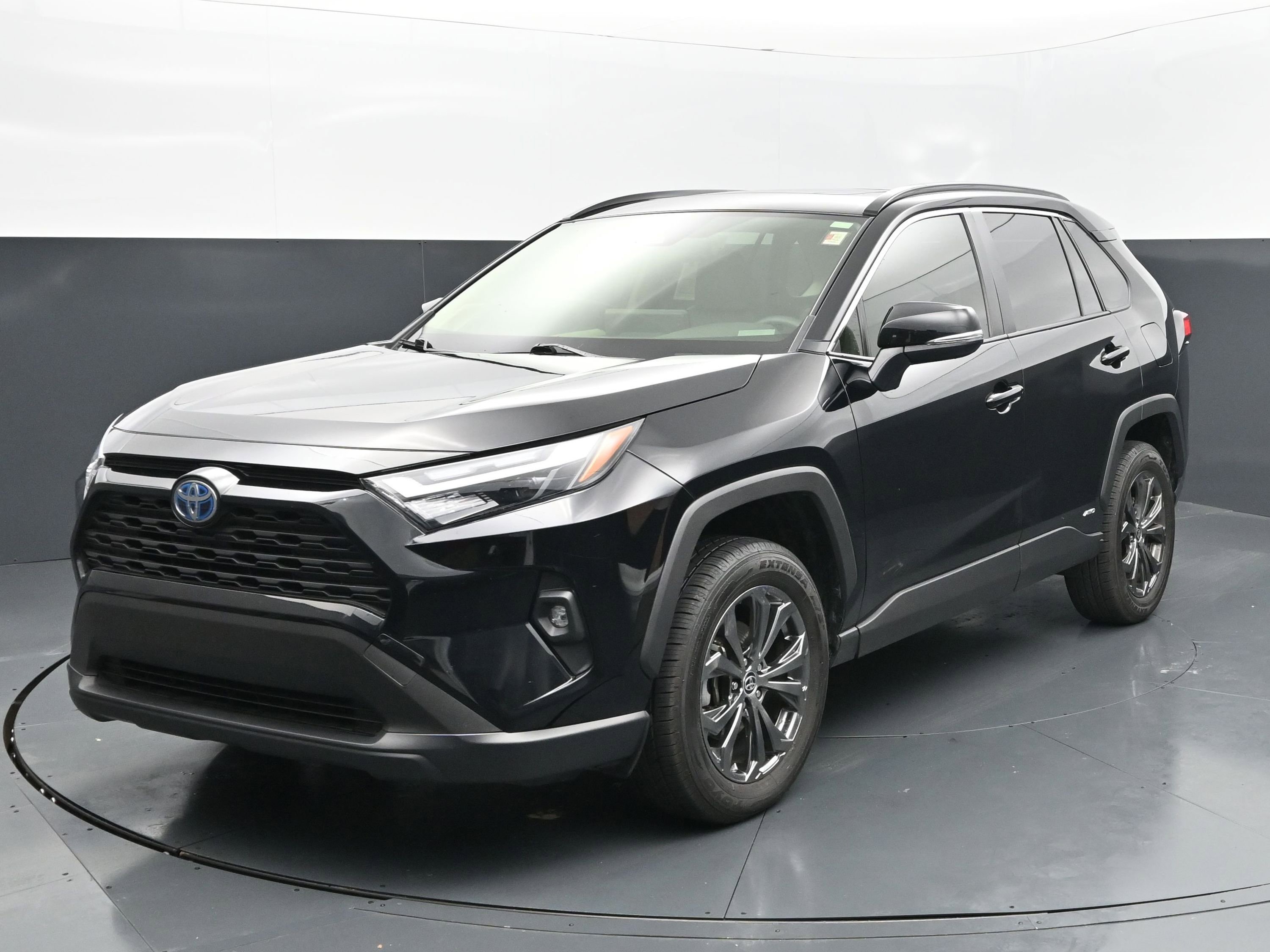 Used 2023 Toyota RAV4 XLE Premium AWD/4WD image 1