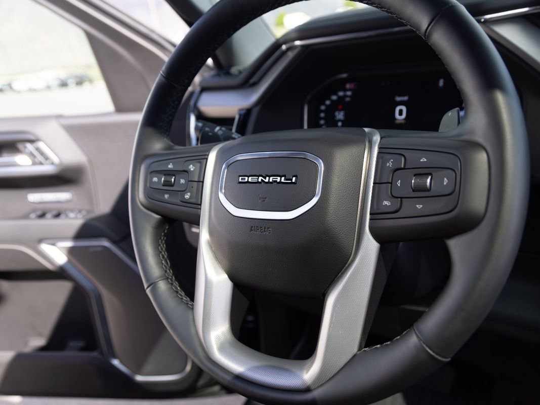Used 2024 GMC Sierra 1500 Denali w/ Denali Reserve Package AWD/4WD image 32