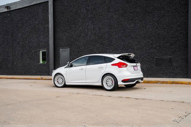 Used 2016 Ford Focus ST image 23