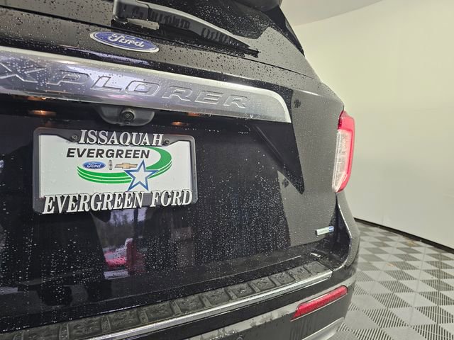 Used 2020 Ford Explorer Platinum w/ Premium Technology Package image 16