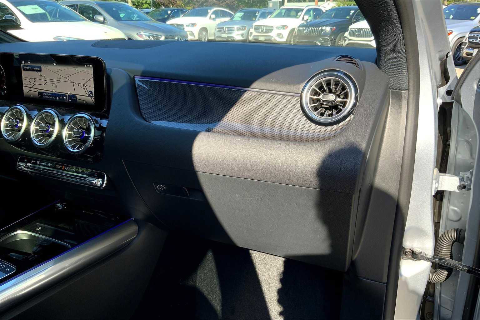 New 2026 Mercedes-Benz GLA 250 GLA 250 image 10