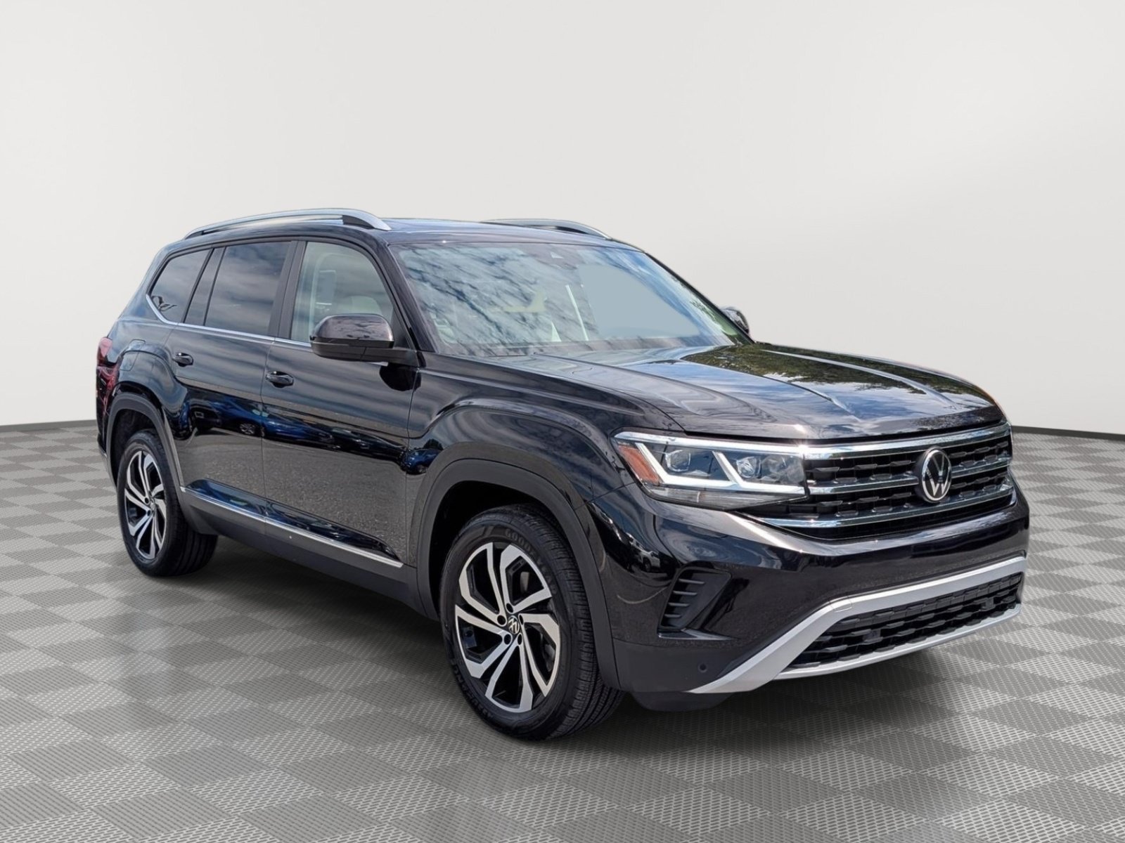 Used 2023 Volkswagen Atlas SEL AWD/4WD image 7