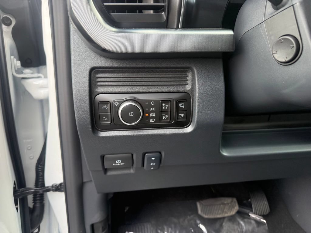 New 2026 Ford F350 Platinum AWD/4WD image 21