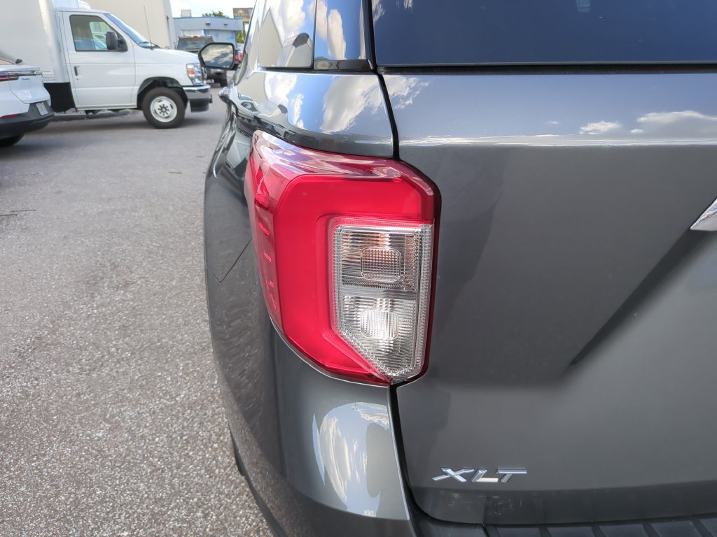Certified 2022 Ford Explorer XLT w/ Equipment Group 202A RWD image 14