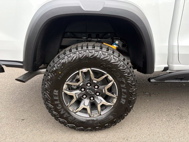 New 2026 Chevrolet Colorado ZR2 w/ Technology Package AWD/4WD image 10