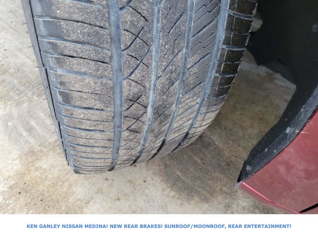 Used 2017 Chrysler Pacifica Limited image 19