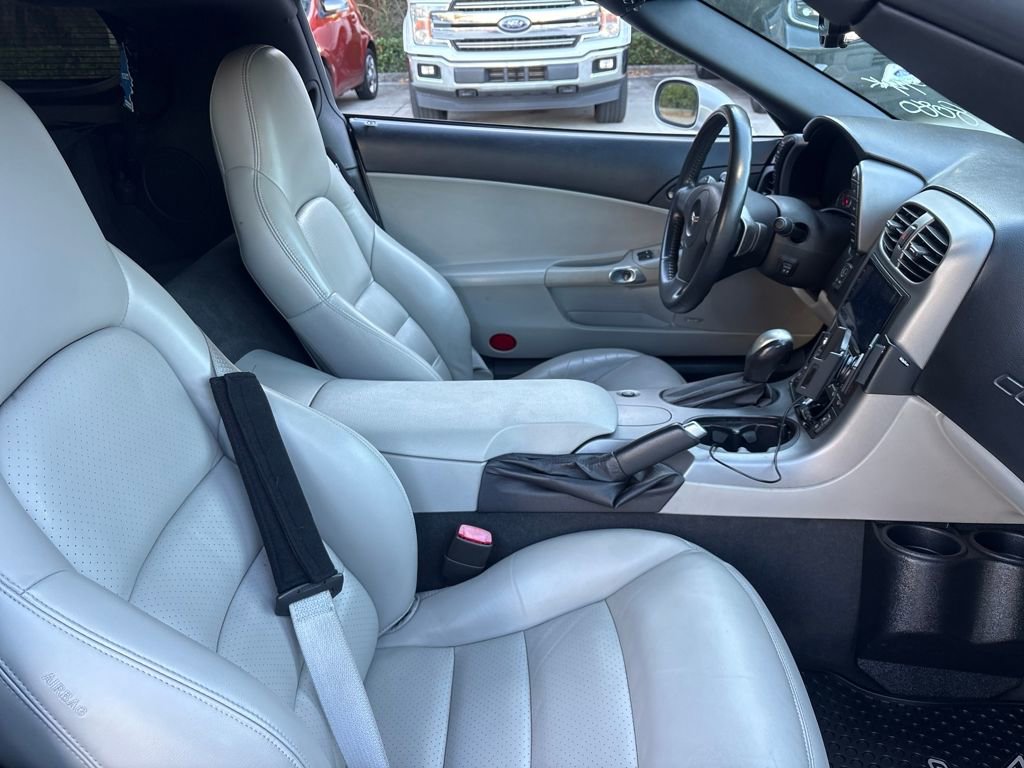 Used 2006 Chevrolet Corvette Coupe w/ Preferred Equipment Group image 28