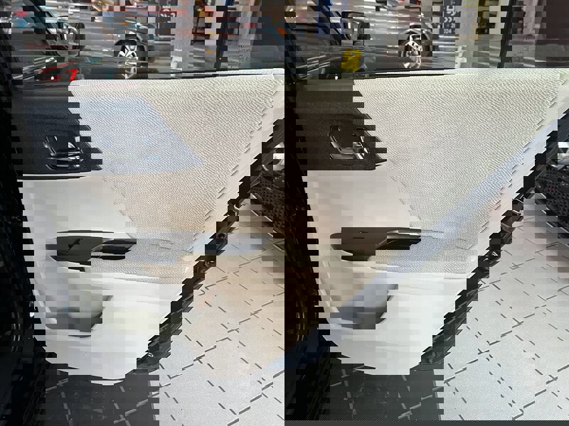 Used 2013 Honda Accord LX image 19