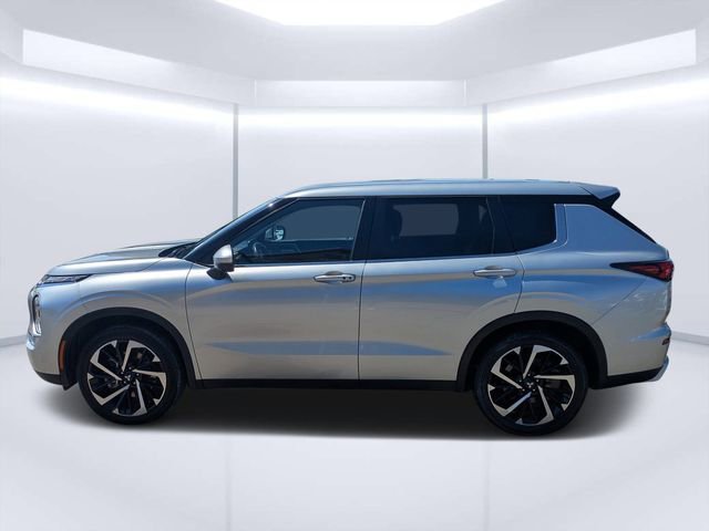 Used 2024 Mitsubishi Outlander SE image 6