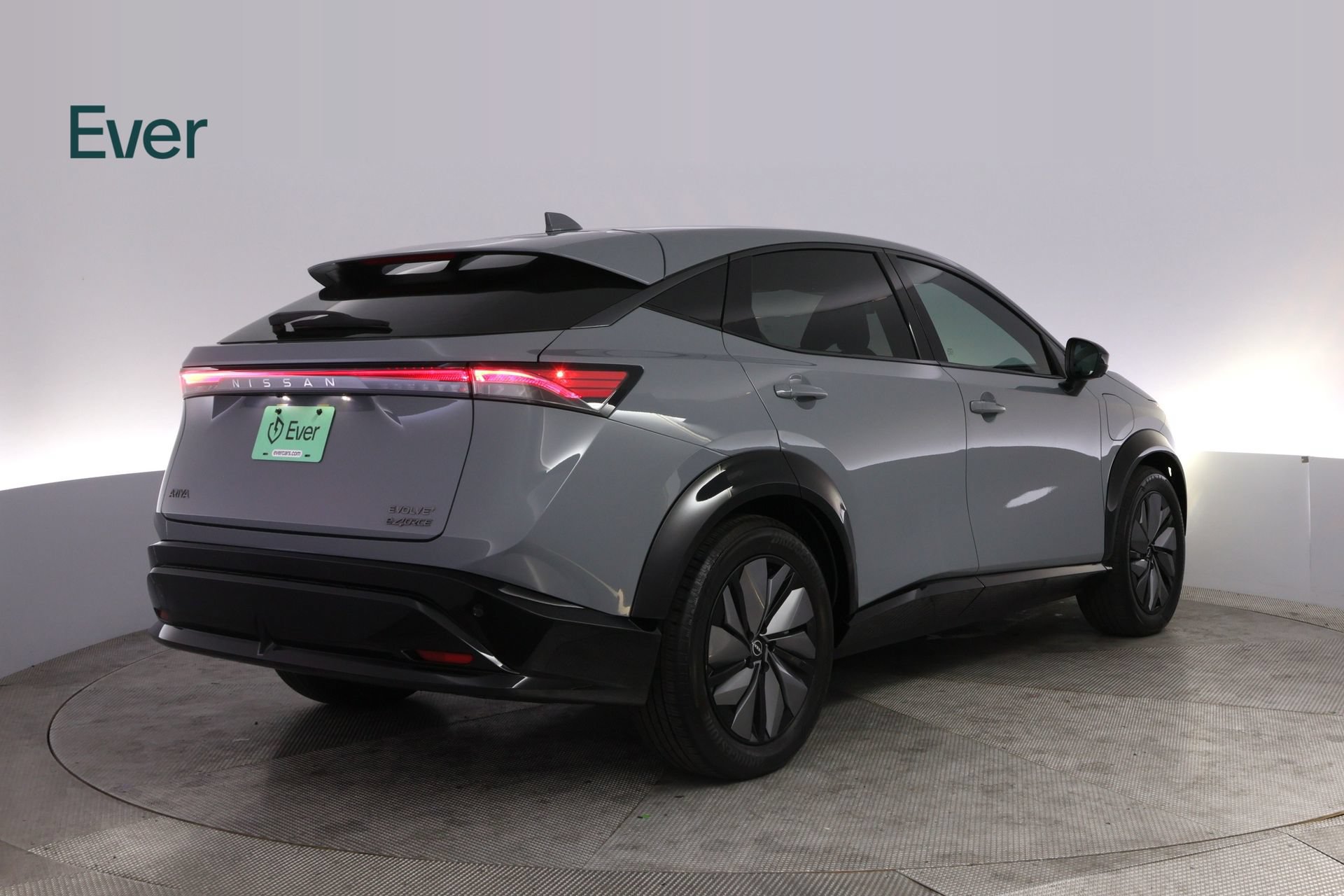 Used 2024 Nissan Ariya AWD image 3