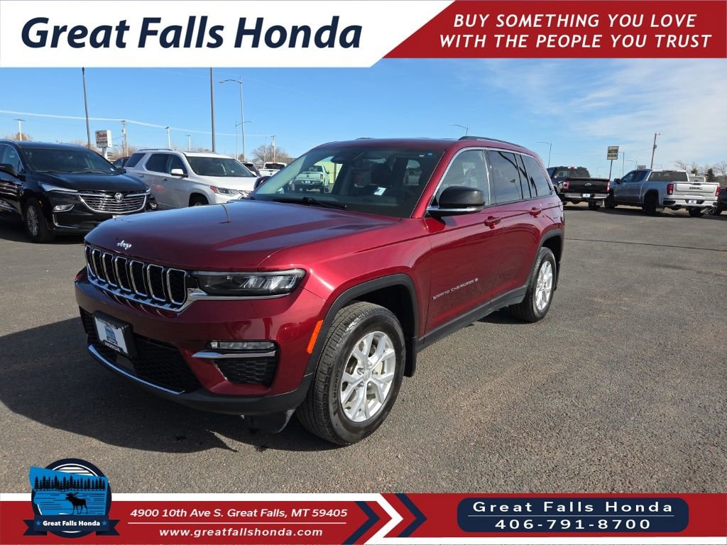 Used 2023 Jeep Grand Cherokee Limited w/ Trailer Tow Prep Group (B) image 3