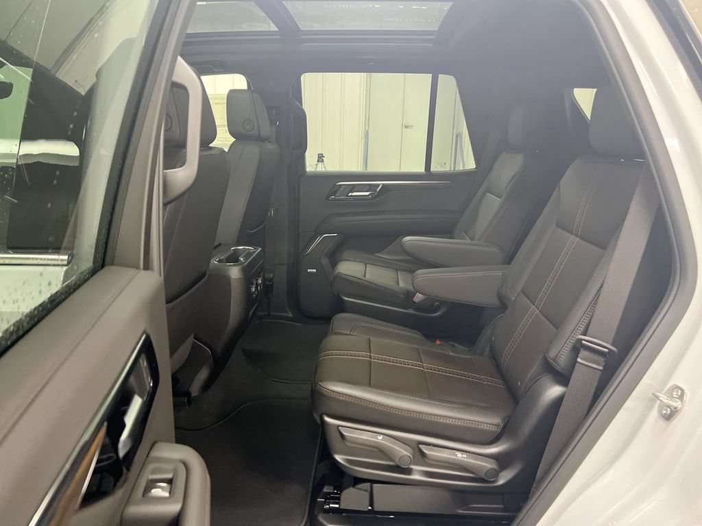 New 2026 Chevrolet Tahoe High Country w/ Sun And Tow Package AWD/4WD image 24