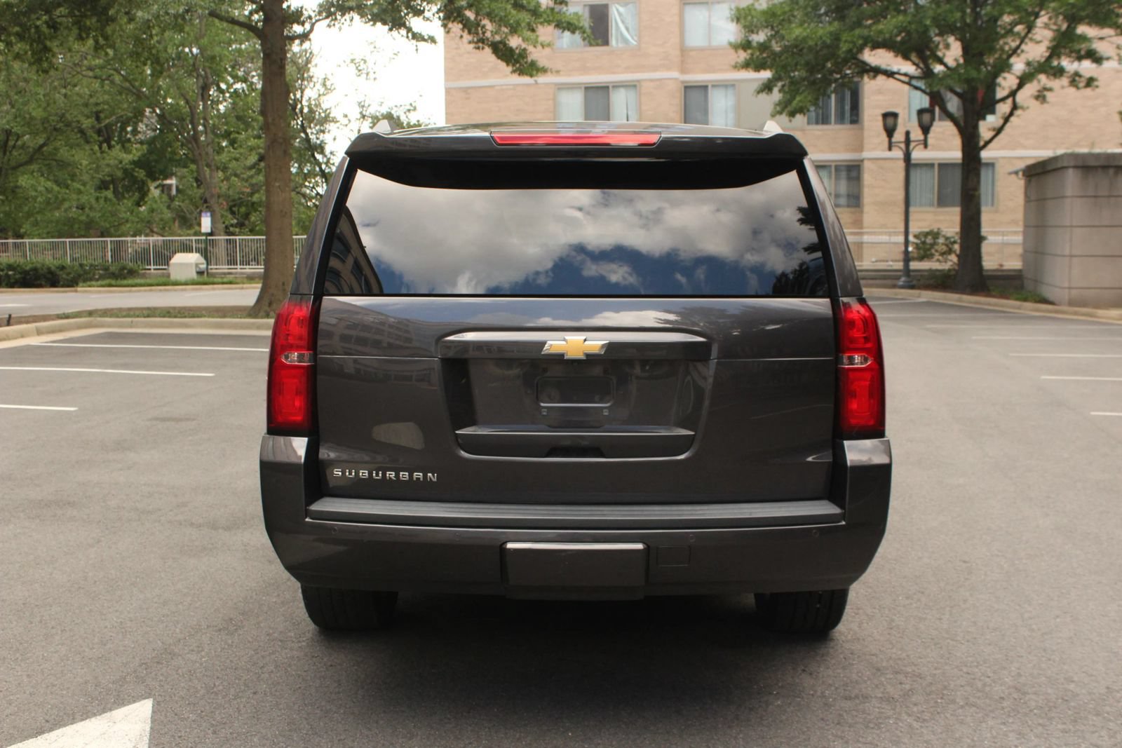 Used 2018 Chevrolet Suburban LT AWD/4WD image 8