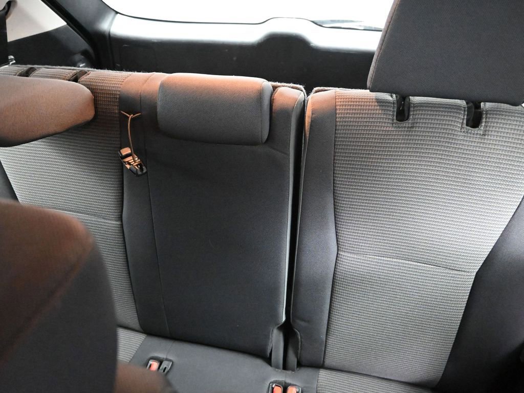 Used 2024 Toyota Highlander LE image 29