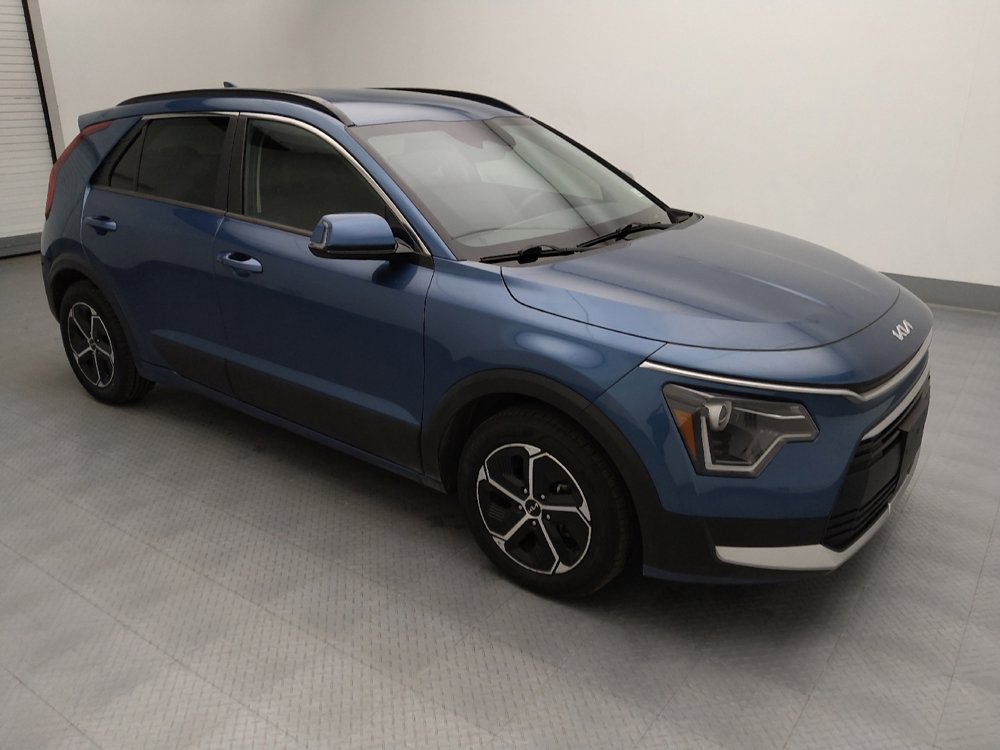 Used 2023 Kia Niro EX image 11