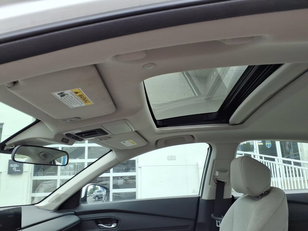 Used 2023 Honda Accord EX image 10