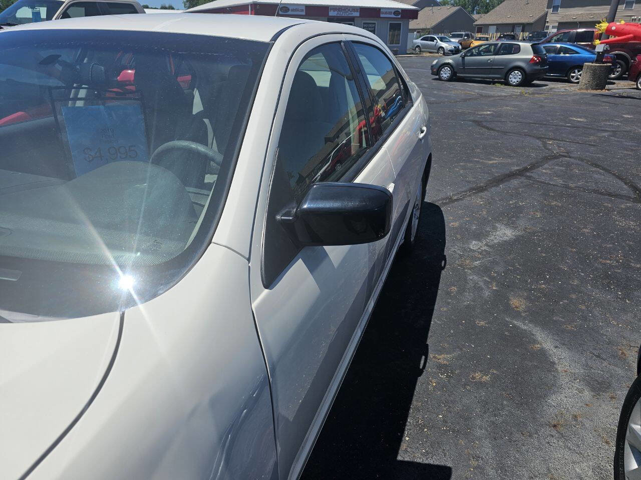 Used 2010 Ford Fusion S image 3