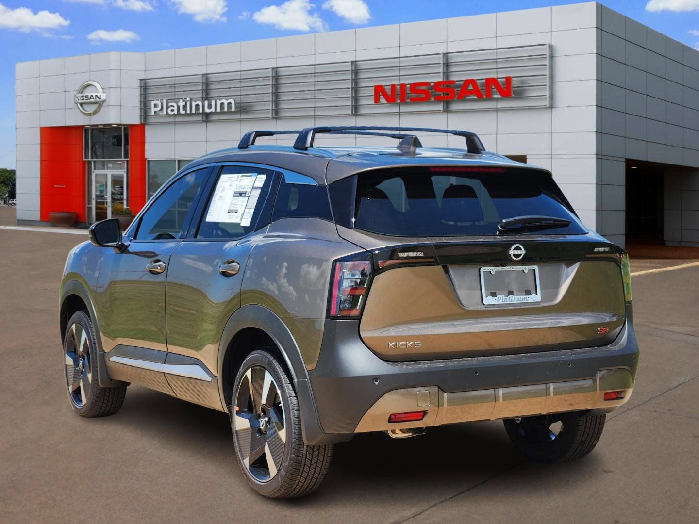 Certified 2025 Nissan Kicks SR FWD image 5