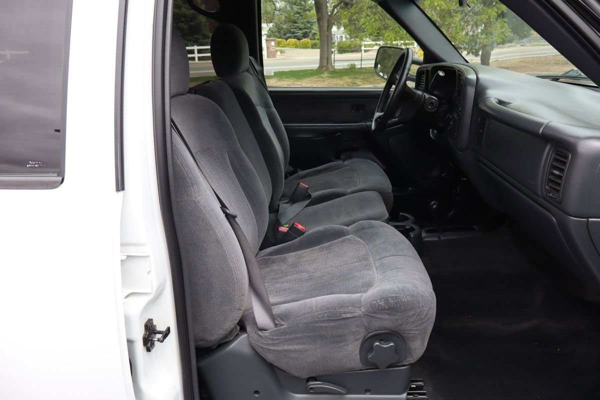 Used 2002 Chevrolet Silverado 2500 LS AWD/4WD image 22