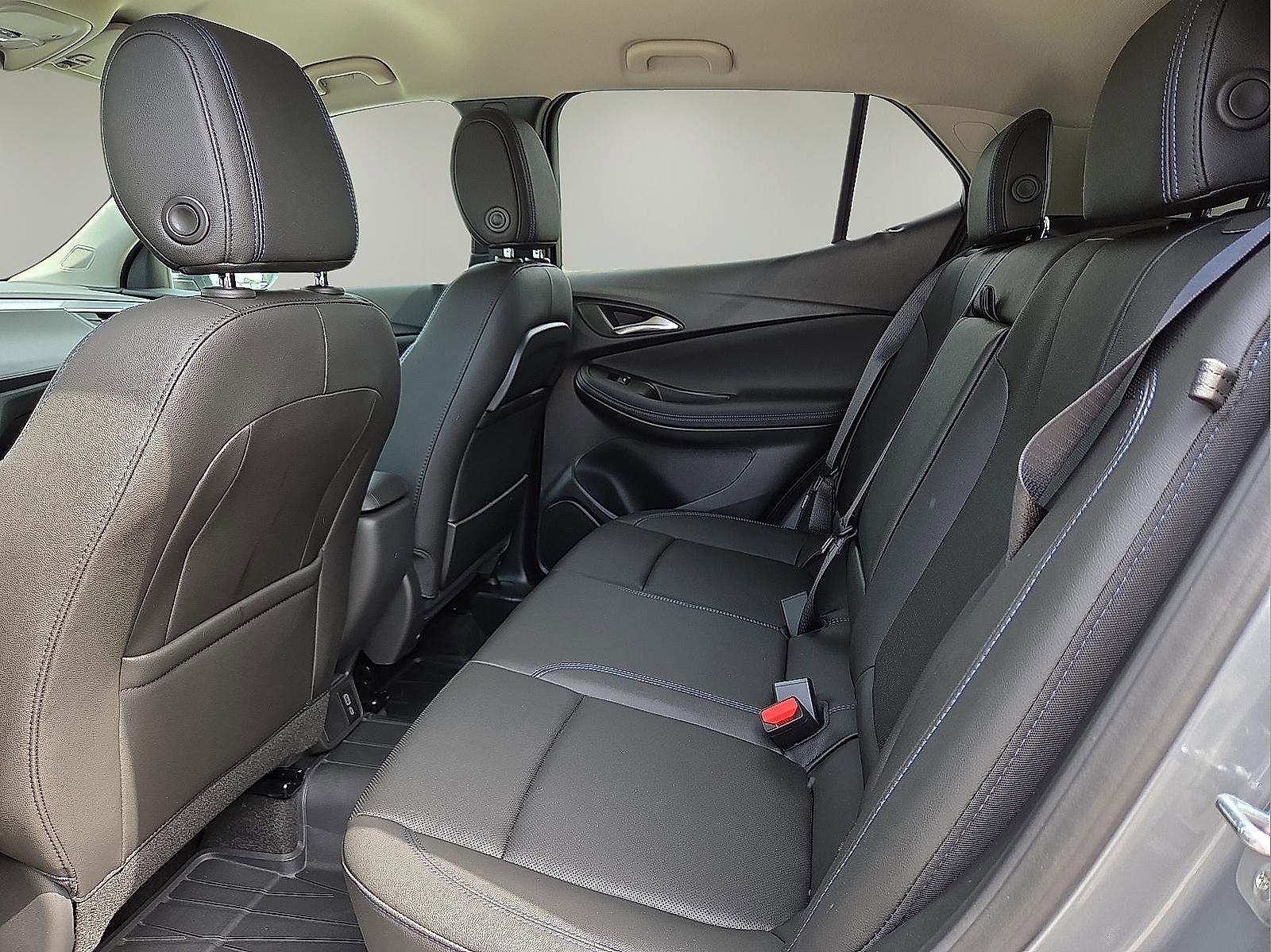 Certified 2026 Buick Encore GX Sport Touring w/ Advanced Technology Package AWD/4WD image 10