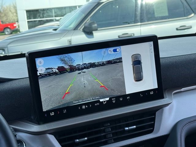 Used 2025 Ford Explorer Active w/ Active Comfort Package image 4