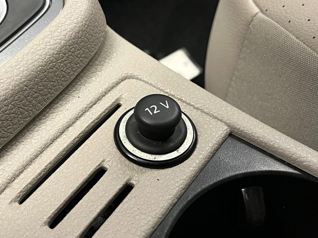 Used 2017 Volkswagen Golf Alltrack S image 12