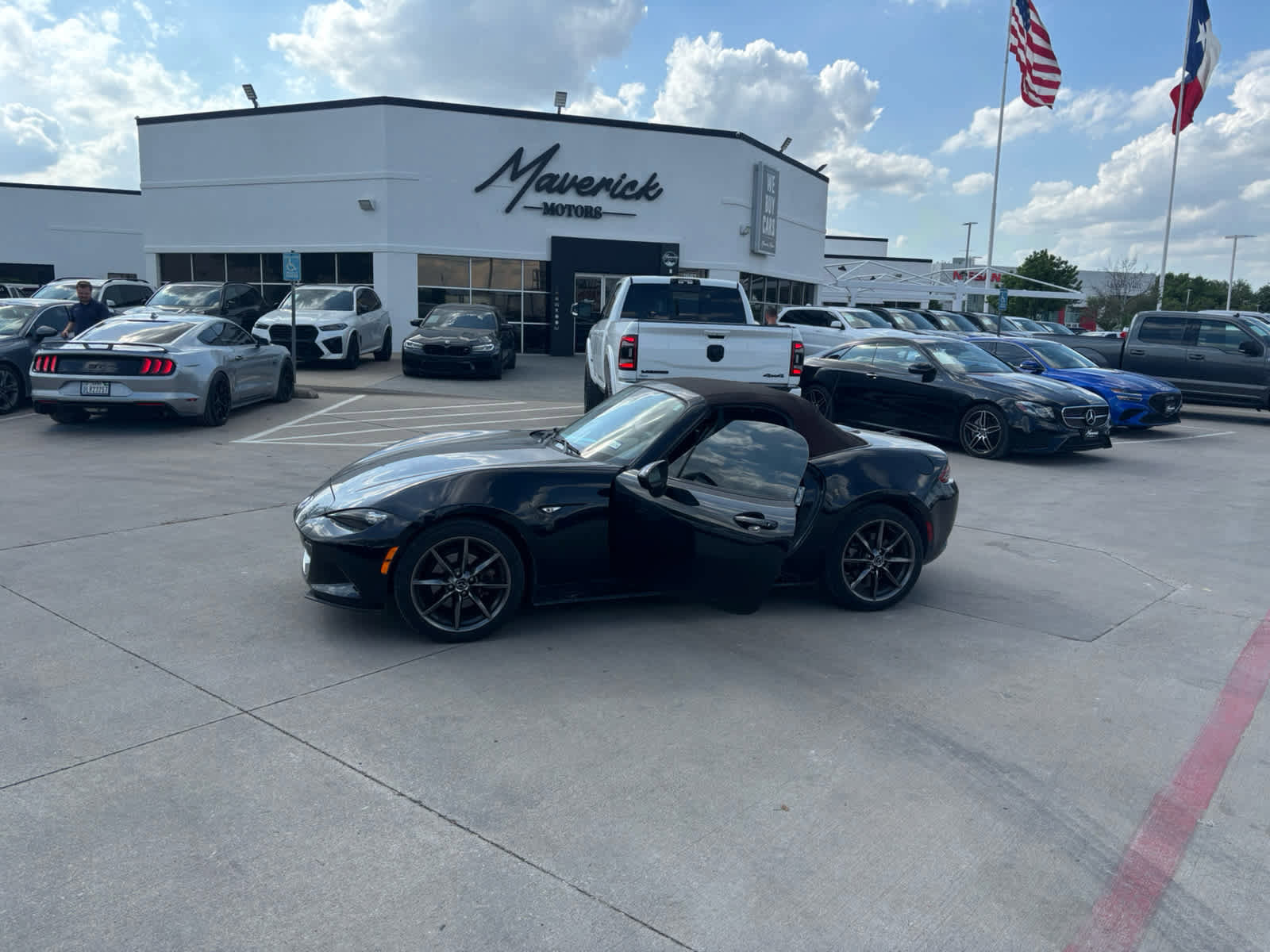 Used 2018 MAZDA MX-5 Miata Grand Touring image 1
