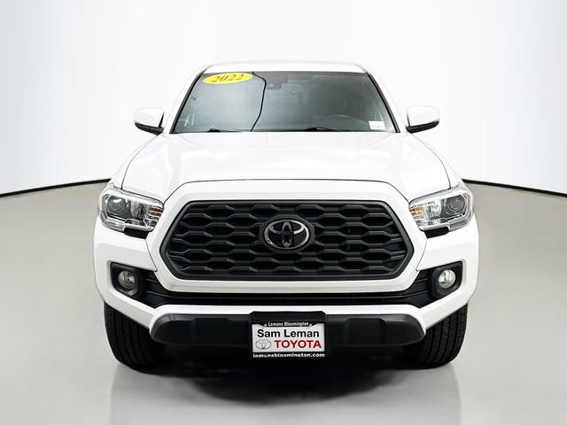 Used 2022 Toyota Tacoma TRD Off-Road image 2