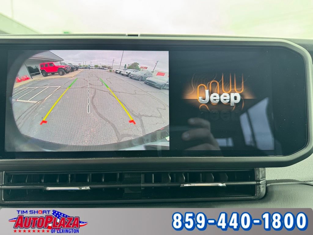 Used 2026 Jeep Wrangler Unlimited Sahara AWD/4WD image 24