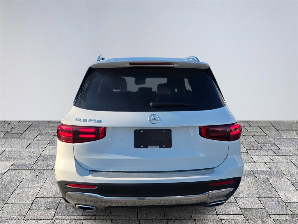 Certified 2025 Mercedes-Benz GLB 250 image 6