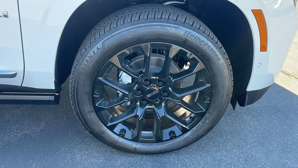 New 2026 GMC Yukon Denali w/ Sun & Power Step Package AWD/4WD image 9