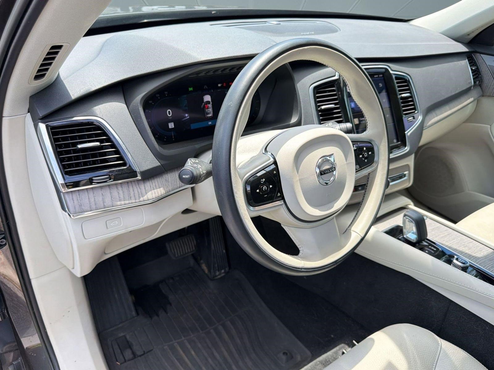 Used 2023 Volvo XC90 B6 Plus w/ Protection Package Premier AWD/4WD image 4