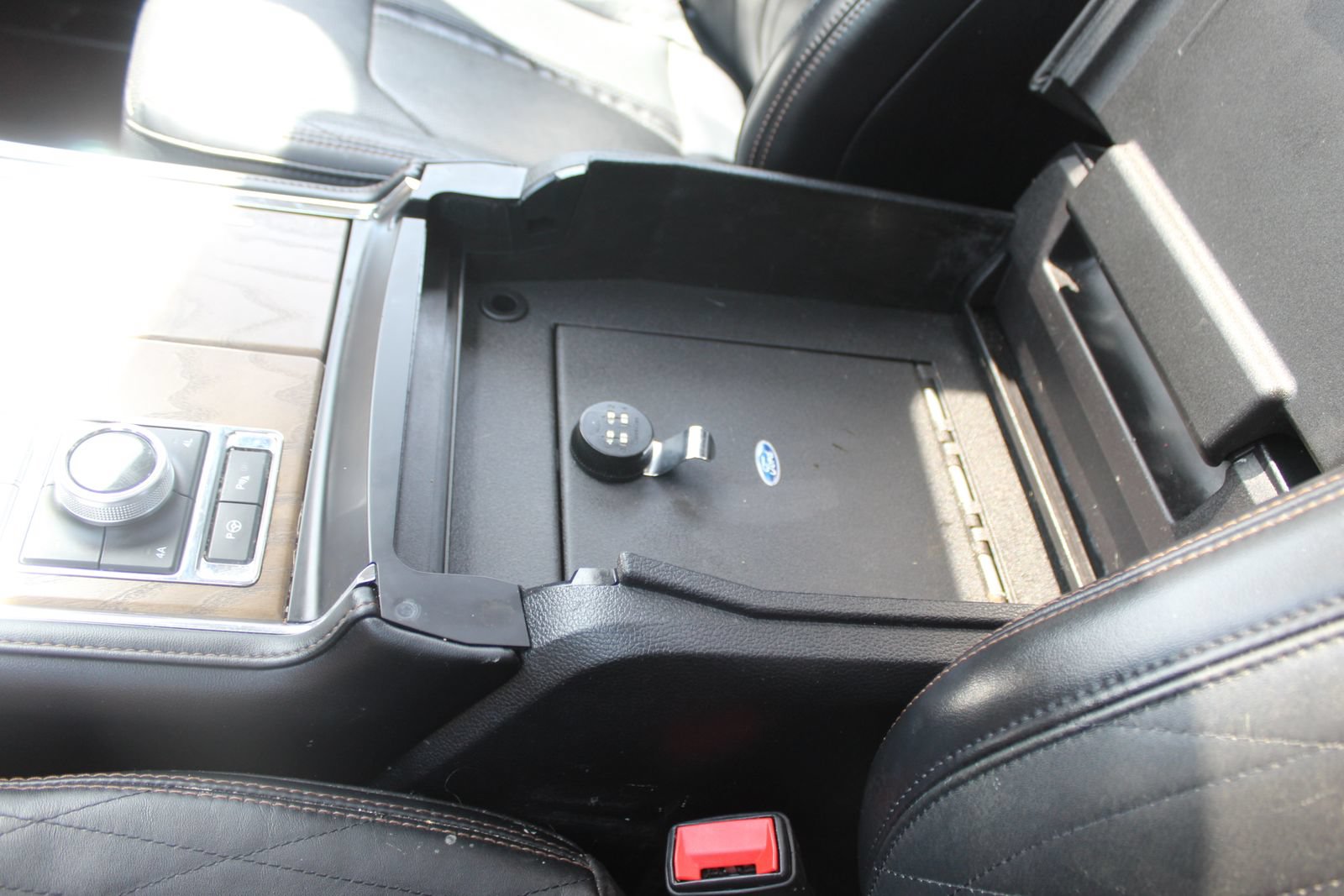 Used 2019 Ford Expedition Max Platinum AWD/4WD image 34