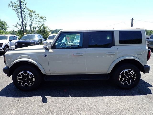 Used 2025 Ford Bronco Outer Banks AWD/4WD image 2
