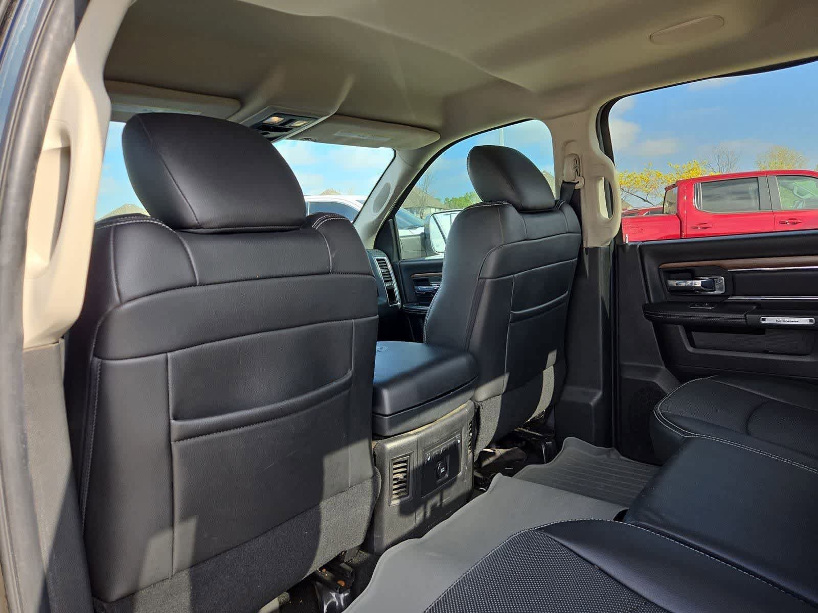Used 2015 RAM 1500 Laramie w/ Convenience Group AWD/4WD image 17