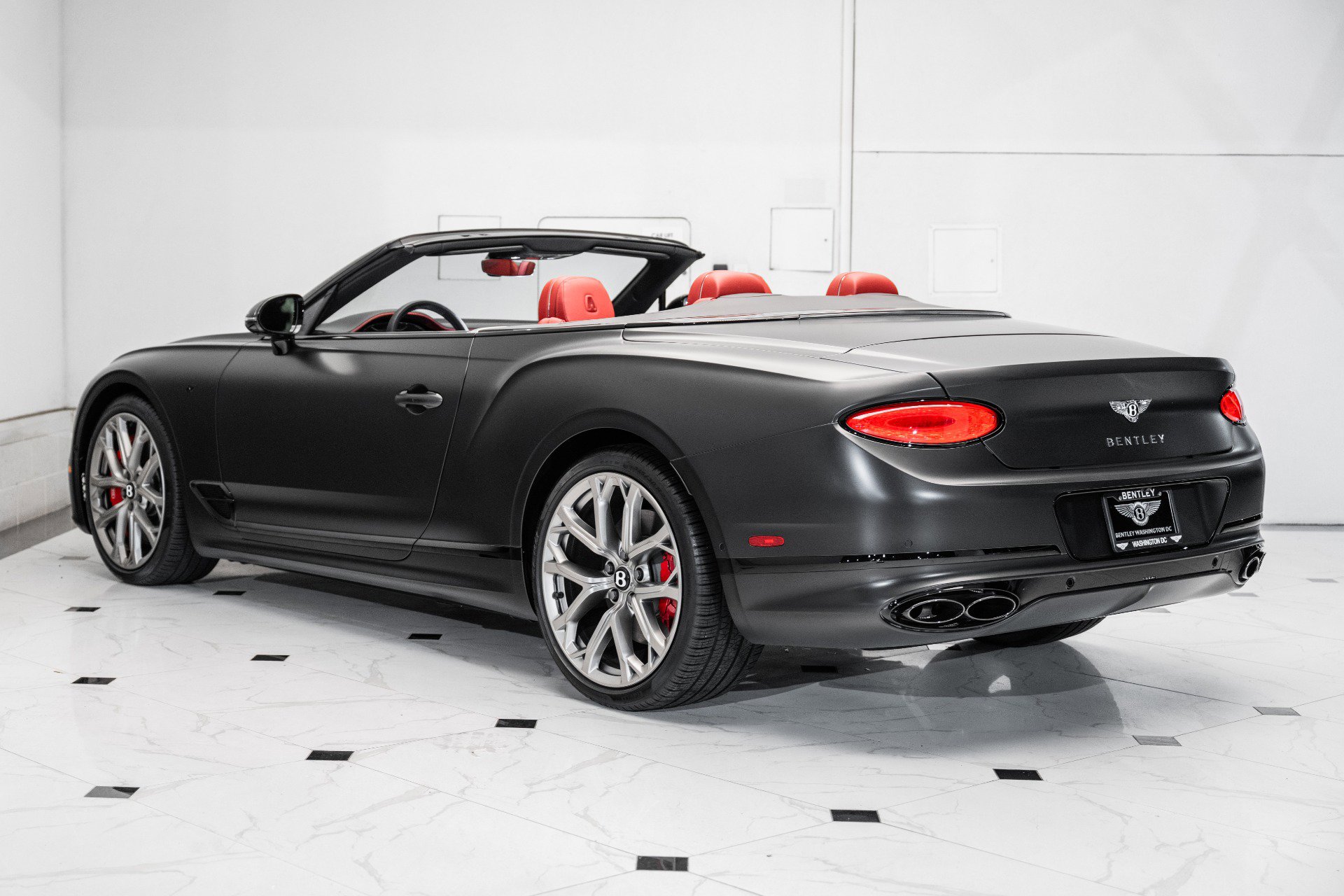 Used 2023 Bentley Continental GT V8 image 3